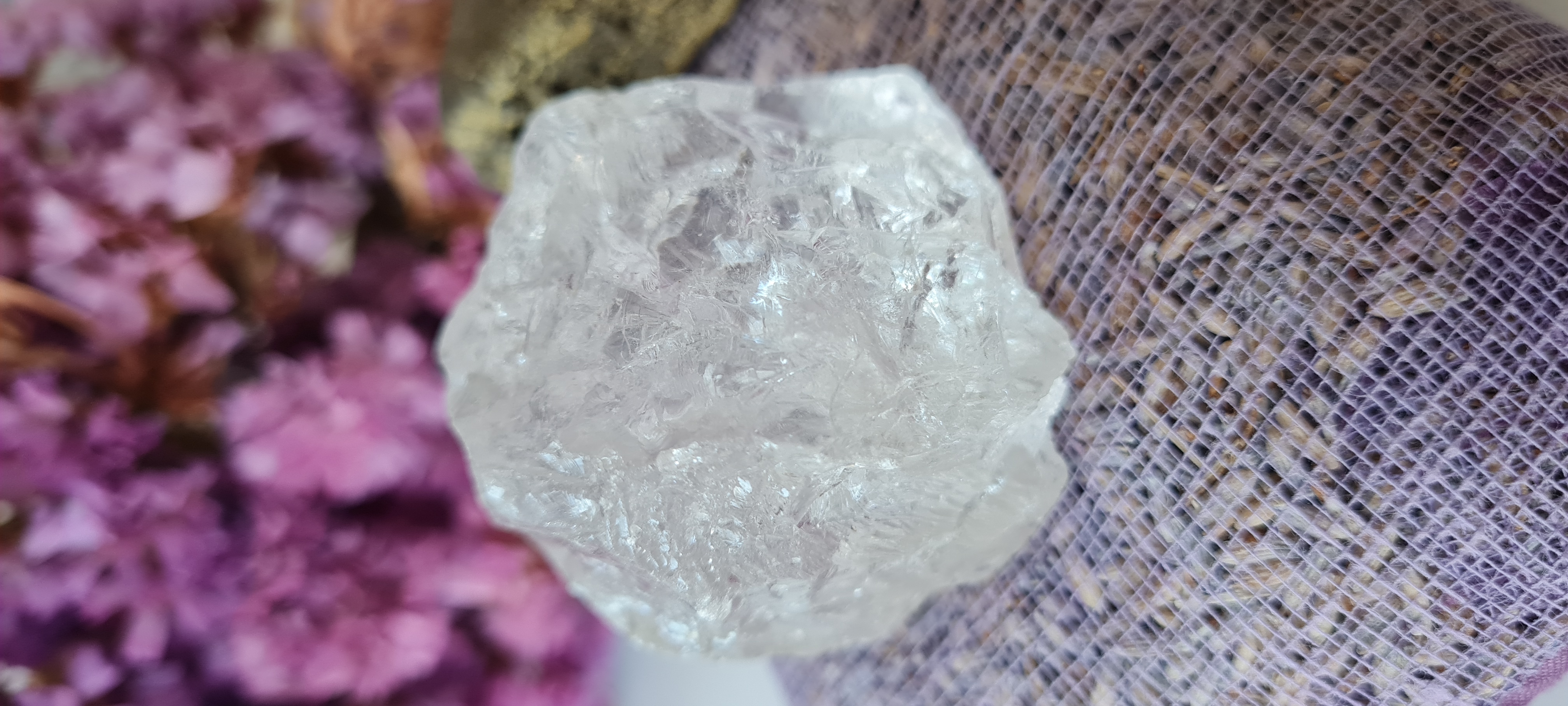 Surové přírodní kameny