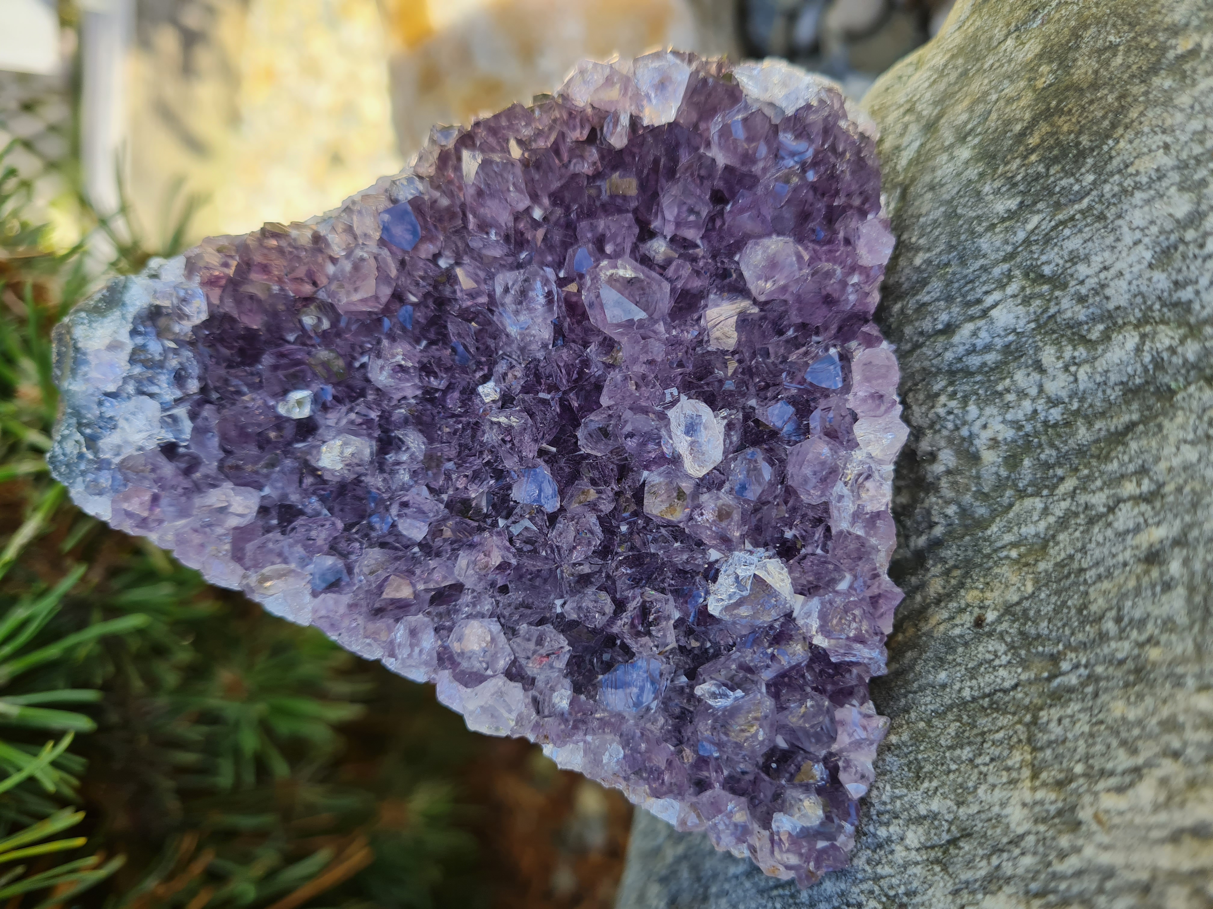 Ametystová drúza - 0.322 kg č.2 (ochrana, čištění,  duchovno)