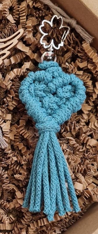 Klíčenka macramé SRDCE malé Teal - karabina čtyřlístek