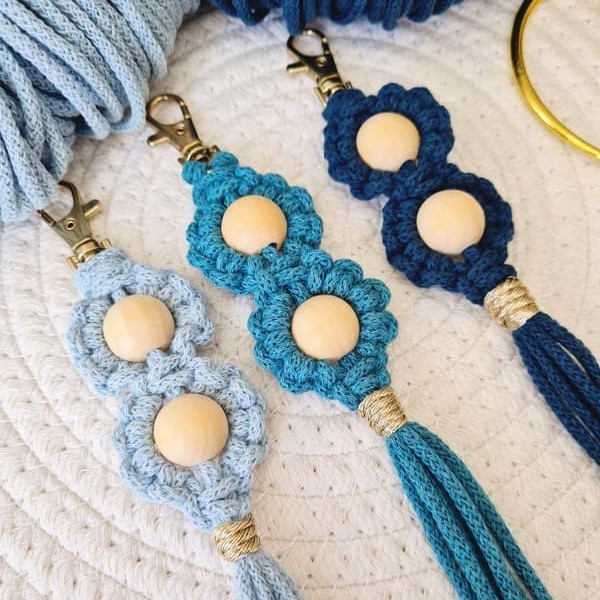 Klíčenka BLUE FLOWERS - zlatá karabinka