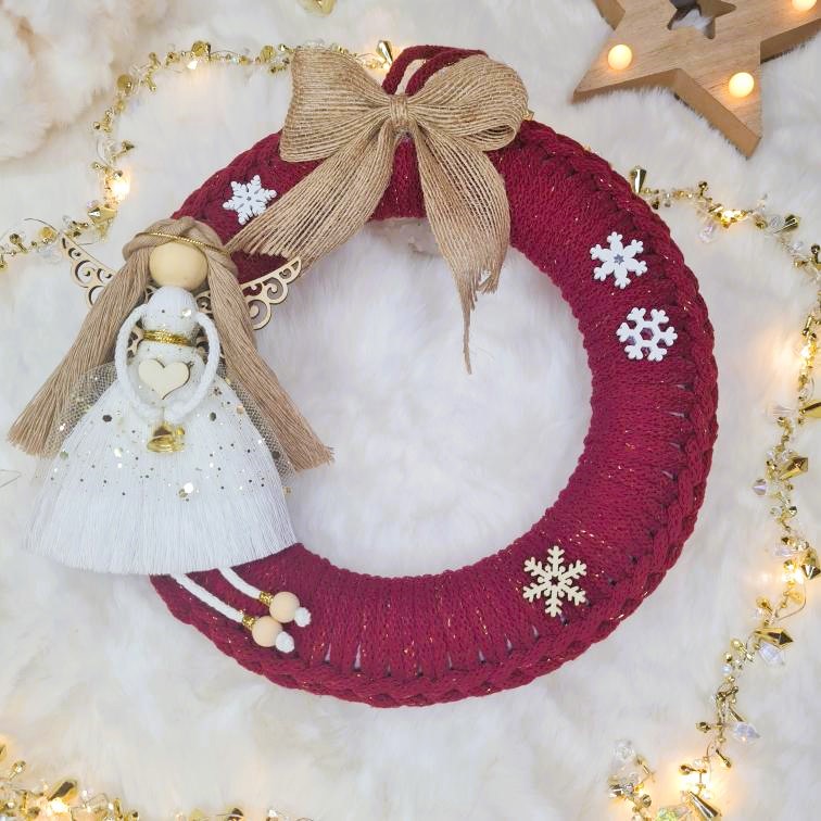 Věnec MINI macramé WIne Gold s andílkem v bílé sukýnce