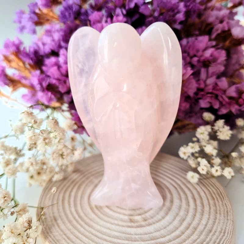 Růženinový anděl 7,5 cm ručně broušený (sebeláska, vztahy)