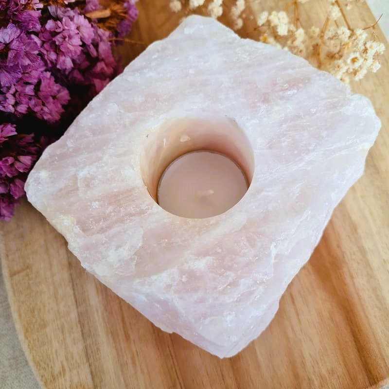 Svícen růženín AA kvalita (láska, sebeláska) , lehce fialkový