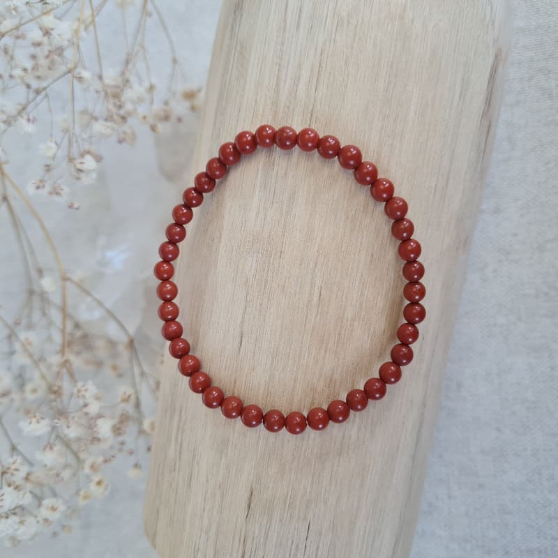 Jaspis červený náramek 4 mm (uzemnění, síla, energie, psychická stabilita)