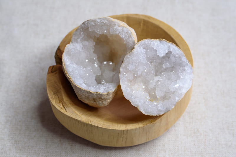 Křišťálová geoda - obě půlky - Maroko - velikost 10-12 cm