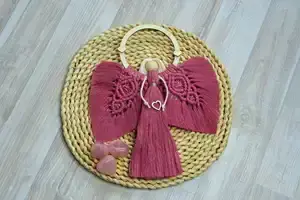 Dárkové balení Anděl macramé  ANEŽKA na dřevěném kruhu