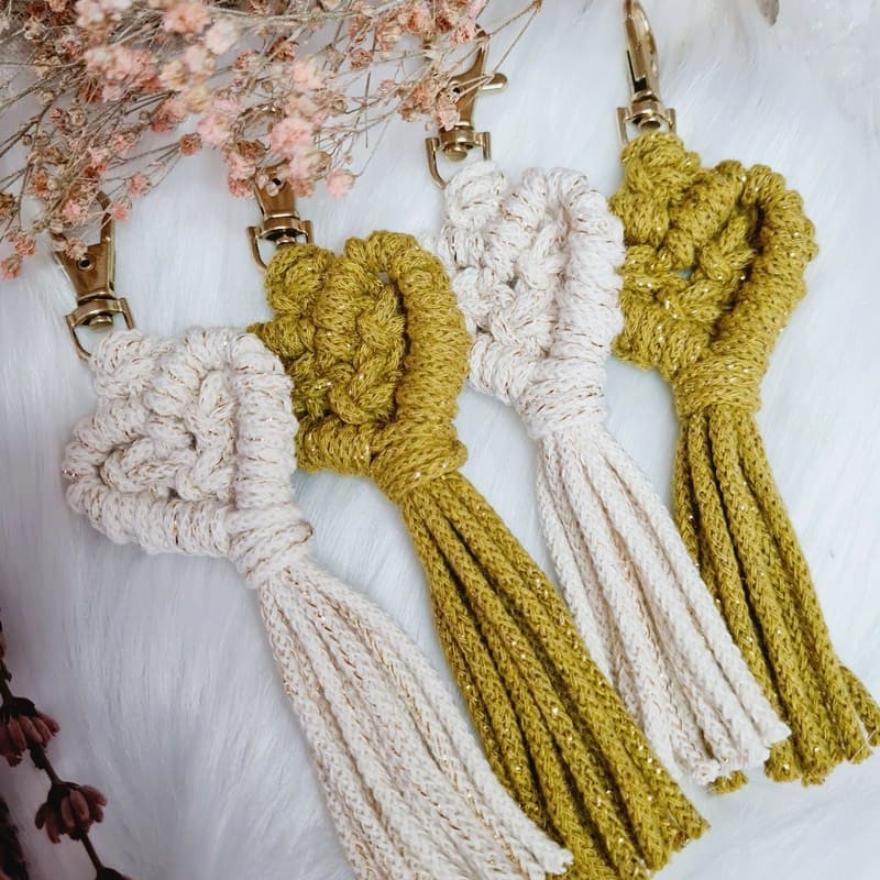 Klíčenka macramé SRDCE malé Golden Kiwi