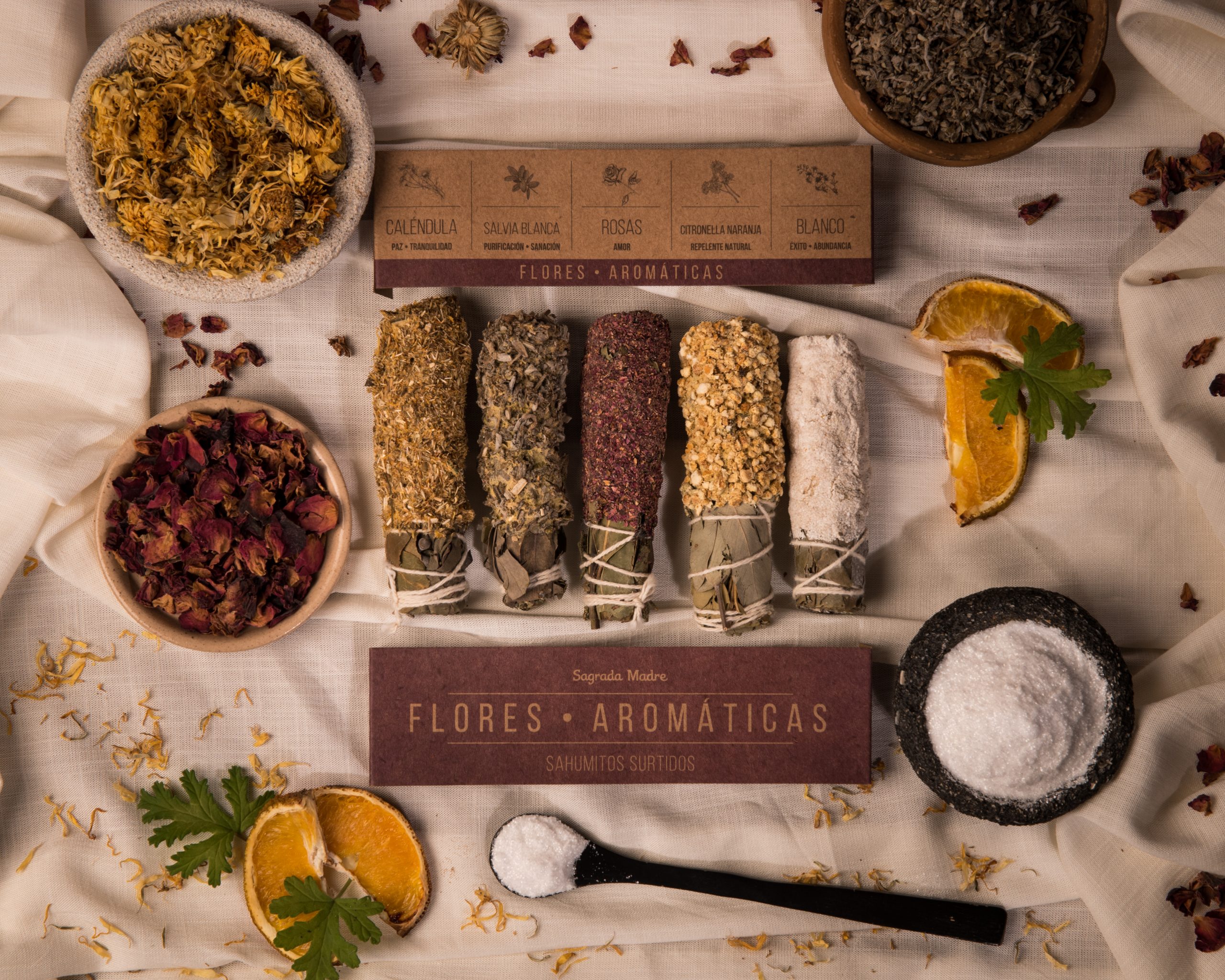 Vonné vykuřovací svazky Sagrada Madre – Mix květiny a aromatické byliny