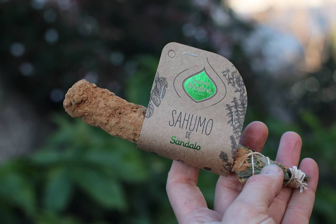 Vonný vykuřovací svazek Sagrada Madre – santalové dřevo