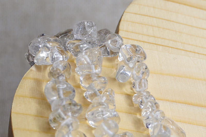 Křišťál sekaný dětský náramek (ochrana, síla, jasnozřivost)