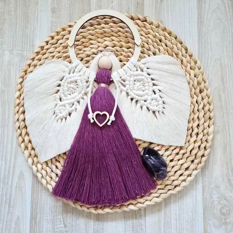 Dárkové balení Anděl macramé  BE MY HOME na dřevěném kruhu s ozdobnými křídly