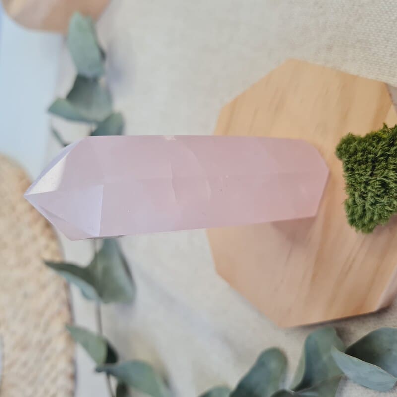 Růženín špice obelisk č.3 (láska, sebeláska) , lehce fialkový