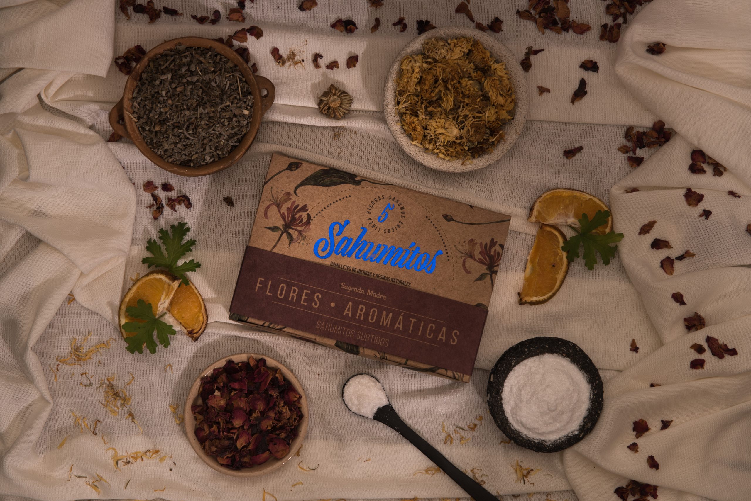 Vonné vykuřovací svazky Sagrada Madre – Mix květiny a aromatické byliny