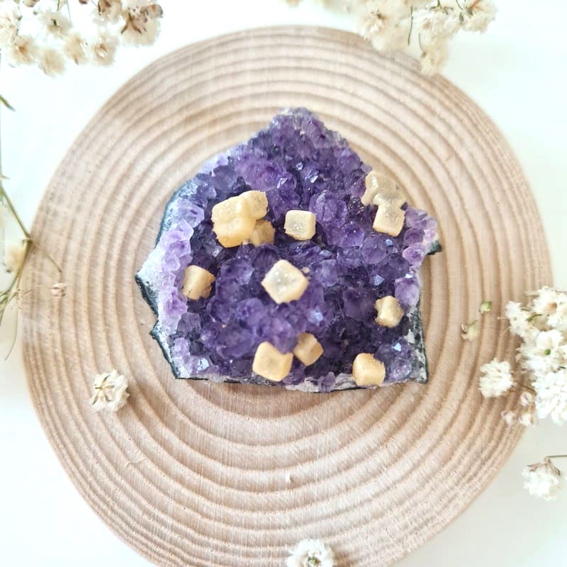 Ametyst drúza s kalcitem Uruguay (ochrana, harmonie, čištění prostoru)