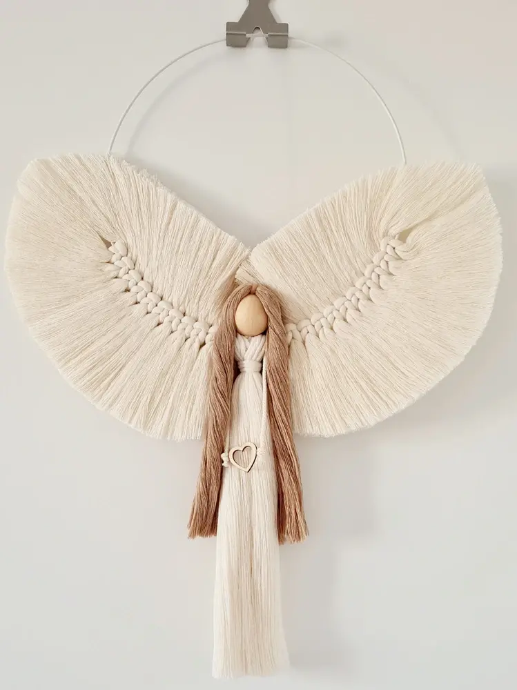 Anděl macramé  NATURELLA na kruhu 18 cm