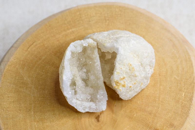 Křišťálová geoda - obě půlky - Maroko - velikost 4-5 cm