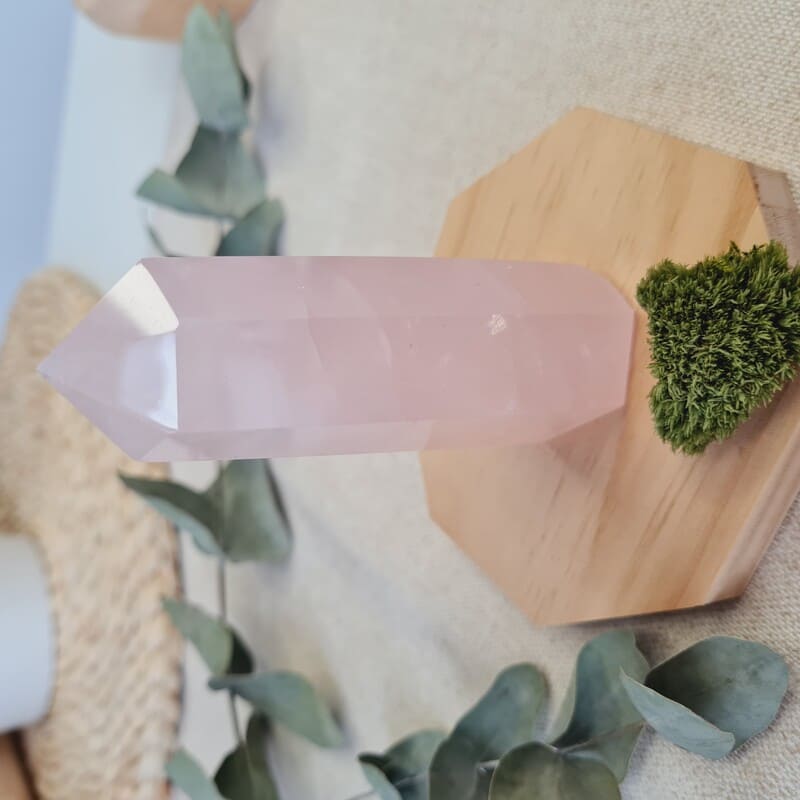 Růženín špice obelisk č.3 (láska, sebeláska) , lehce fialkový