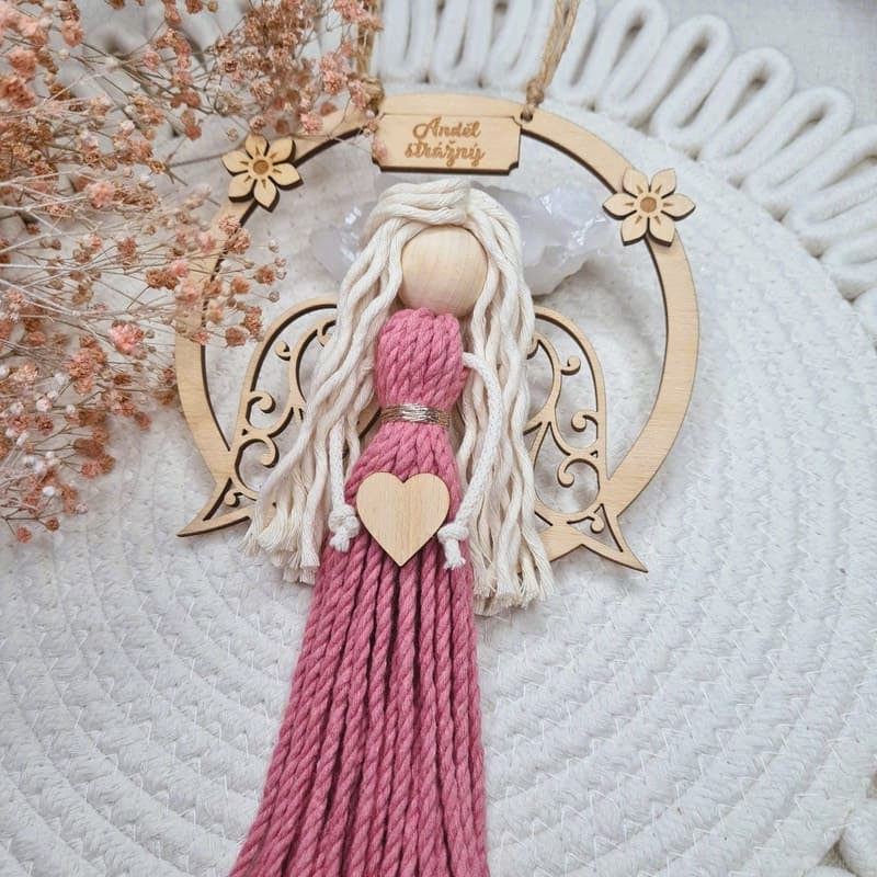 Anděl macramé  STRÁŽNÝ ANDĚL ANEŽKA na kruhu