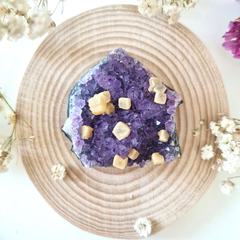 Ametyst drúza s kalcitem Uruguay (ochrana, harmonie, čištění prostoru)