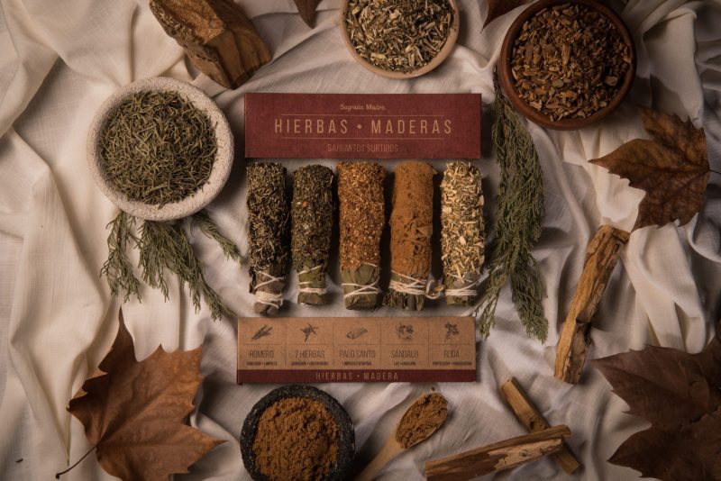 Vonné vykuřovací svazky Sagrada Madre – Mix aromatická dřeva a byliny