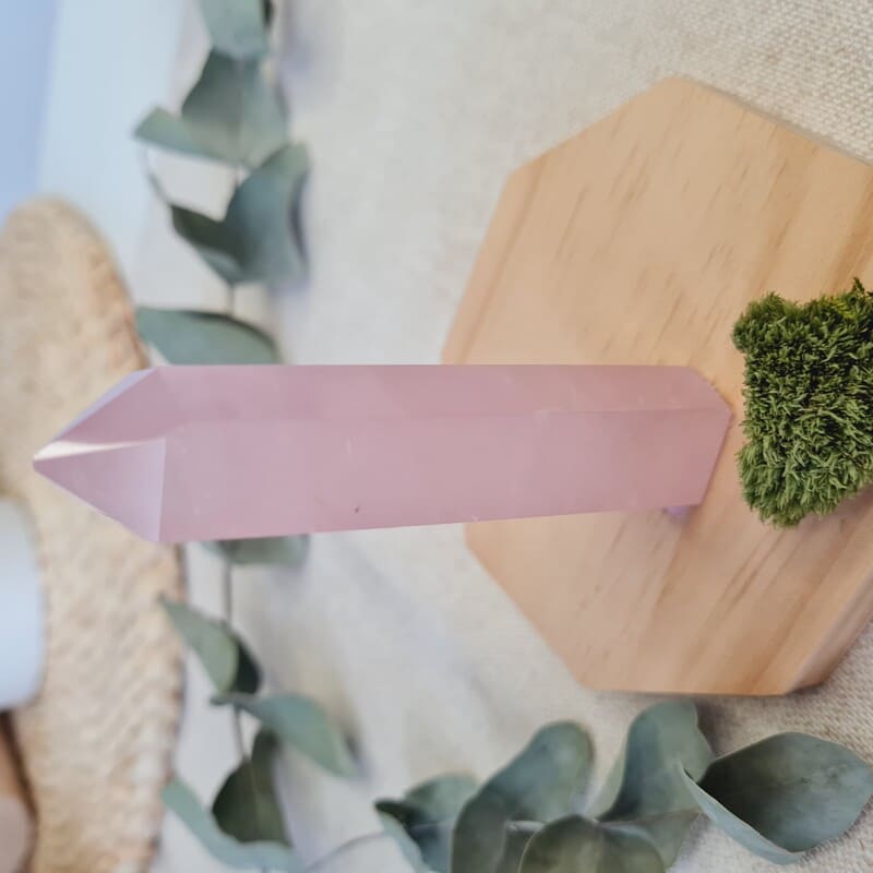 Růženín špice obelisk č.1 (láska, sebeláska) , lehce fialkový