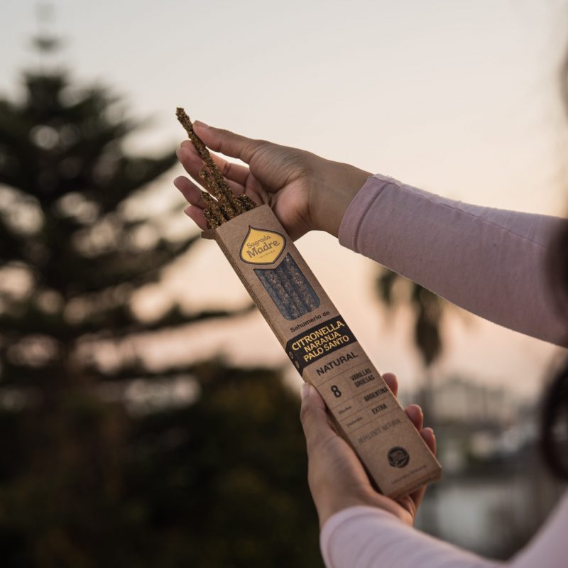 Vonné tyčinky Sagrada Madre NATURAL s Palo Santo, citronelou, kadidlem a pomerančovou kůrou