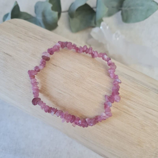 Rubelit sekaný náramek AA kvalita (láska, ženství, hluboké léčení, empatie)