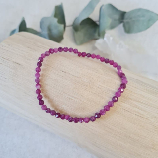 Rubín náramek broušený 4 mm (vášeň, láska, sexualita) 